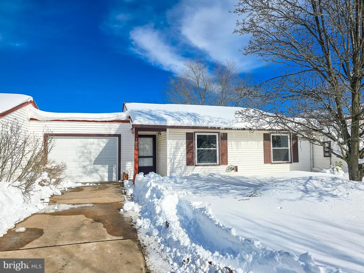 149-b Maclura Plz, Monroe, NJ 08831 - #1