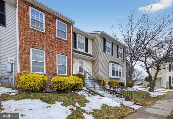 51 Lantern Lane, SAYREVILLE, NJ 08872