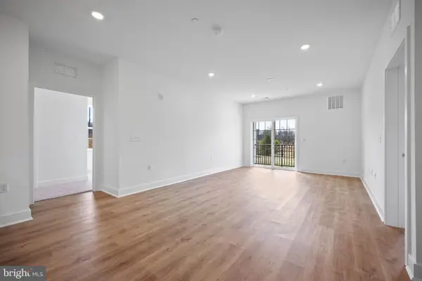 29101 Radford, MONROE TOWNSHIP, NJ 08831