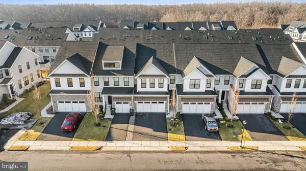 23 Clover Ln, MONROE TOWNSHIP, NJ 08831