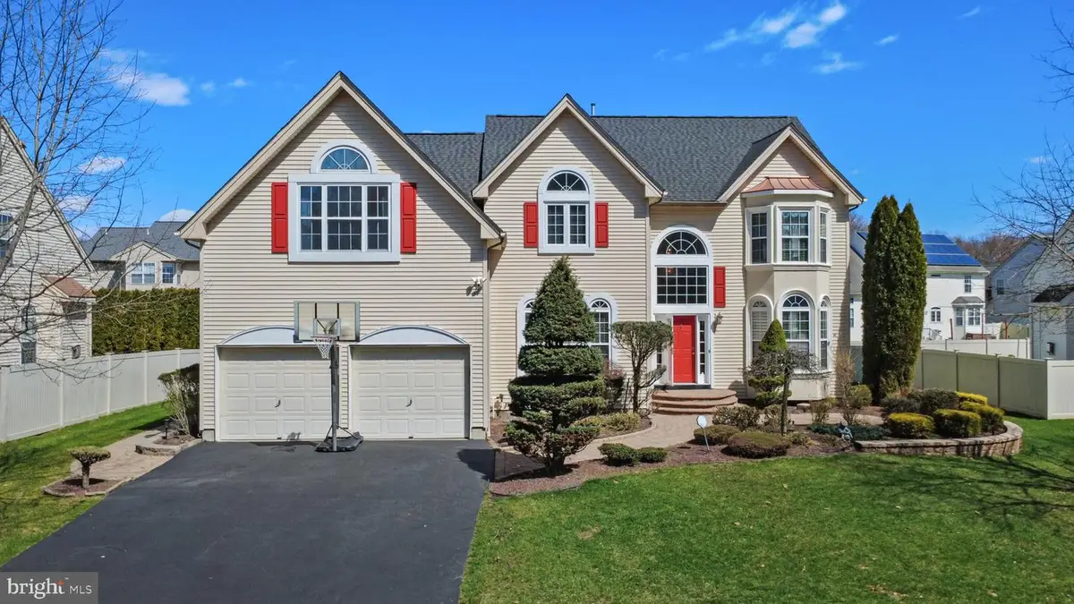 4 Bernadette Circle, Monmouth Junction, NJ 08852 - #1