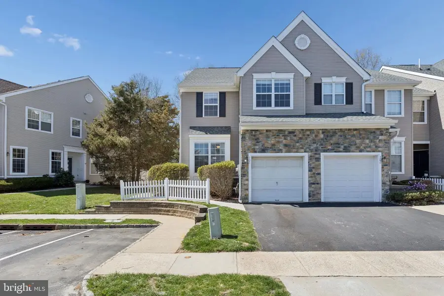 701 Dahlia Cir, Dayton, NJ 08810 - #2