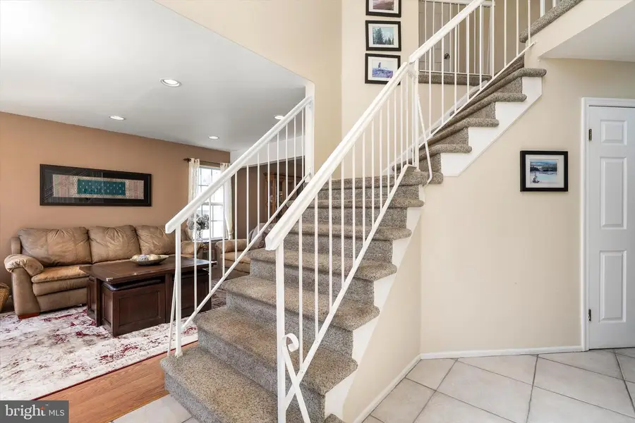 28 Terrier Place, Kendall Park, NJ 08824 - #2