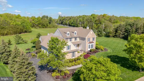 2 Linwood Dr, MONROE TOWNSHIP, NJ 08831