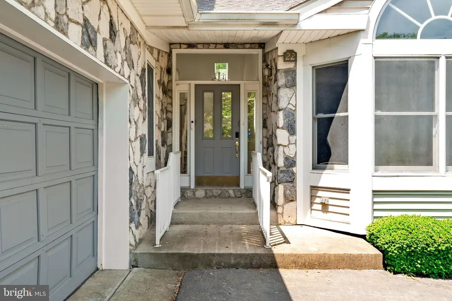 22 Boxwood Drive, Heathcote, NJ 08540 - #3