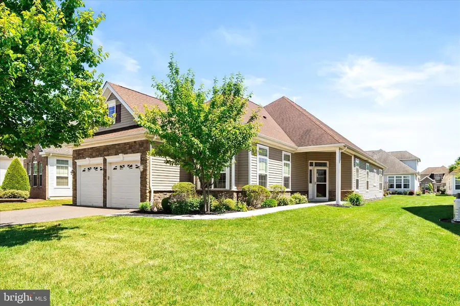 24 Ravenslake Rd, Monroe, NJ 08831 - #2