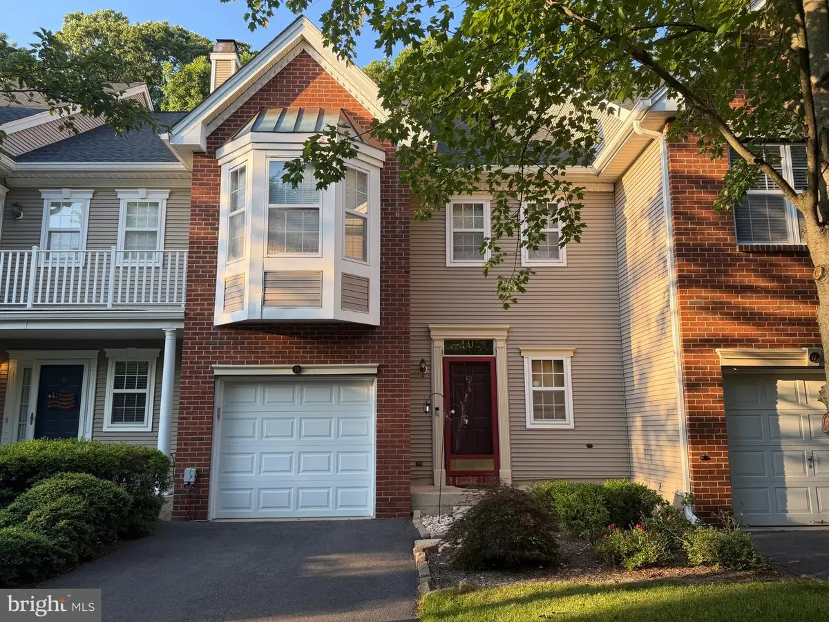 10 Burr Ct, Plainsboro, NJ 08536 - #1