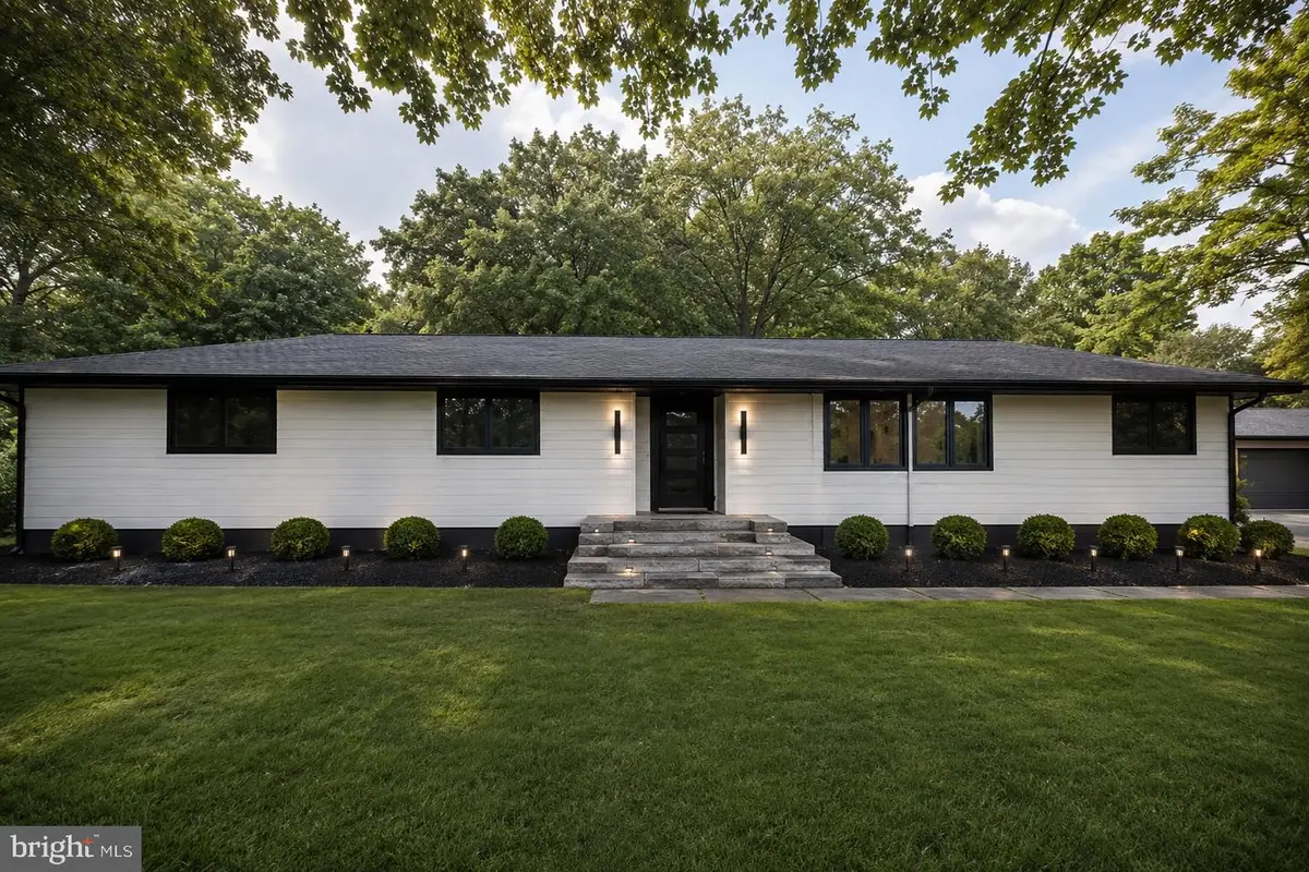 26 Bentley Rd, Monroe, NJ 08831 - #1