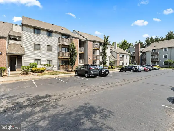 2010 Ravens Crest, PLAINSBORO, NJ 08536