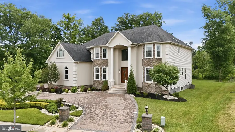 1 Koch Ln, East Brunswick, NJ 08816 - #3