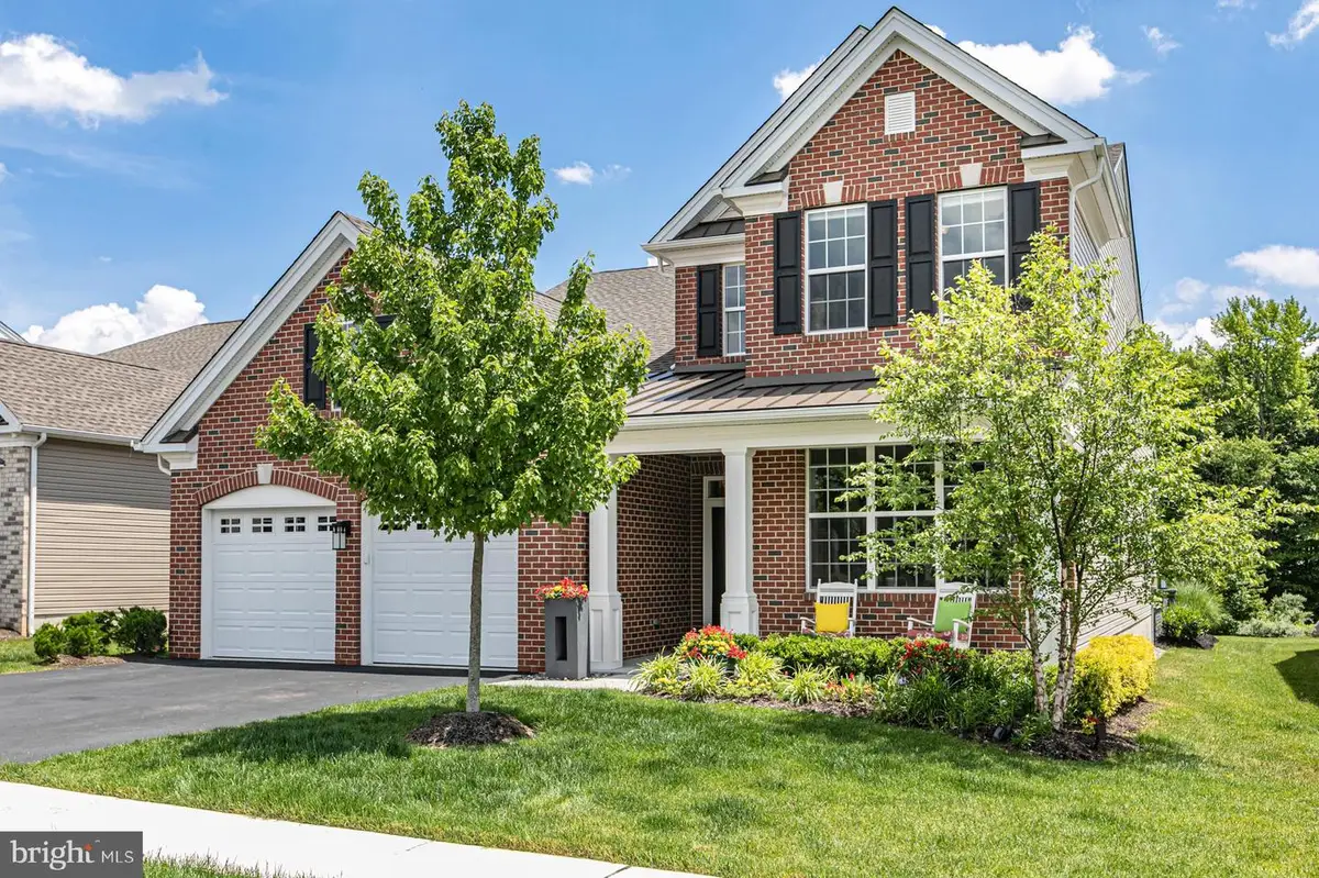 40 Inverness Dr, Kendall Park, NJ 08824 - #1