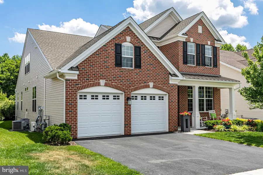 40 Inverness Dr, Kendall Park, NJ 08824 - #2