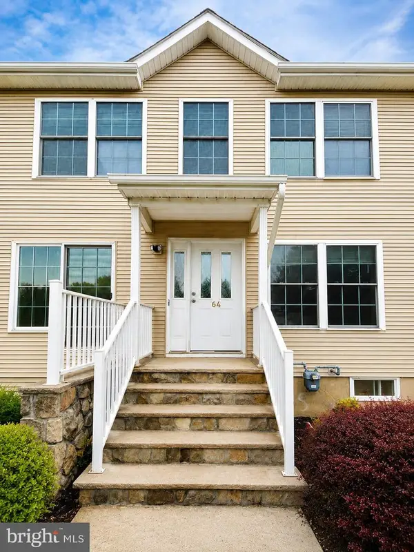 64 Chariot Ct, PISCATAWAY, NJ 08854