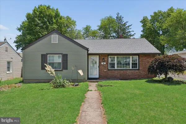 42 Walnut St, EDISON, NJ 08817
