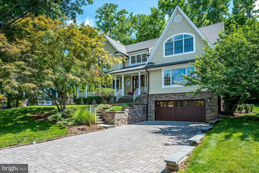 4 Edgewood Rd, Edison, NJ 08820 - #2