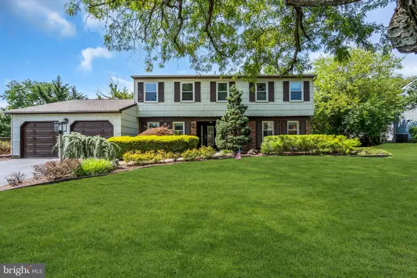 4 Dennison Pl, PLAINSBORO, NJ 08536