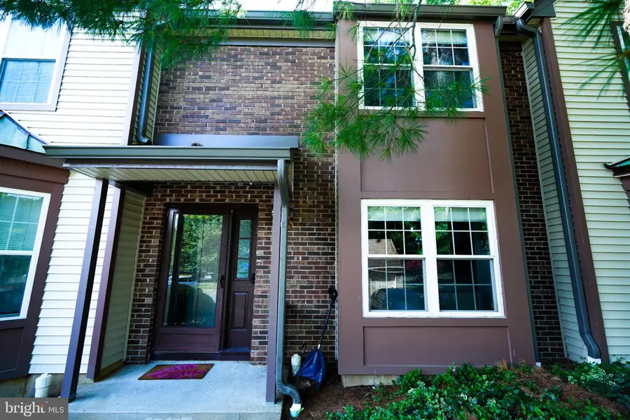 1702 Oak Ct, Monmouth Junction, NJ 08852 - #2