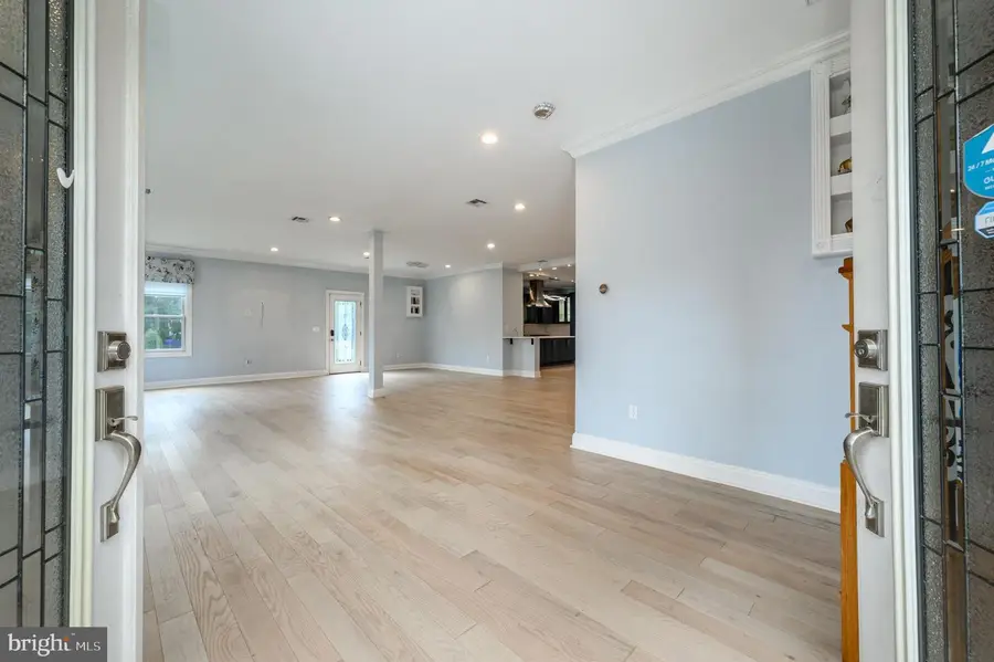 11 Brook Rd, Kendall Park, NJ 08824 - #2