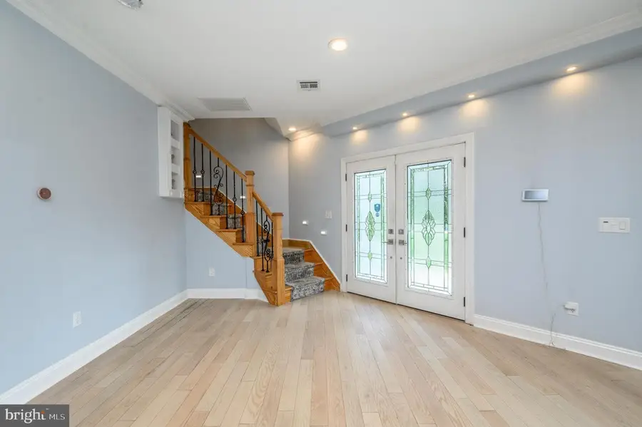 11 Brook Rd, Kendall Park, NJ 08824 - #3