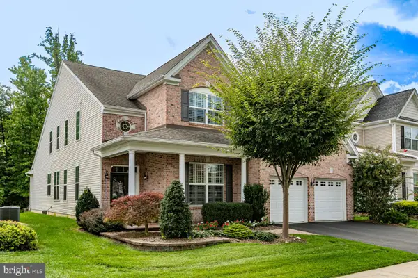 11 Bellingham Dr, KENDALL PARK, NJ 08824