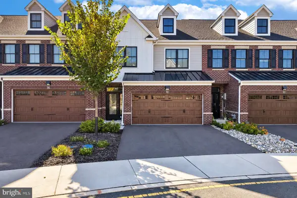 83 Riverwalk, PLAINSBORO, NJ 08536