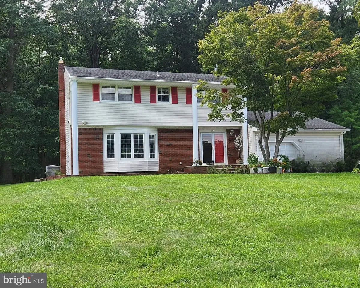 14 Woodmere Rd, North Brunswick, NJ 08902 - #1