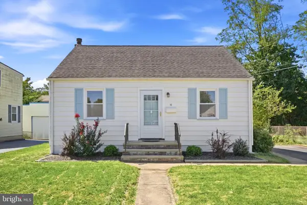 16 Eisenhower Ave, SPOTSWOOD, NJ 08884