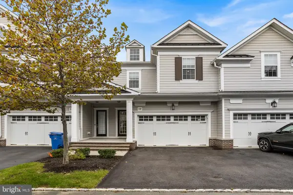 38 Hamilton Dr, CRANBURY, NJ 08512