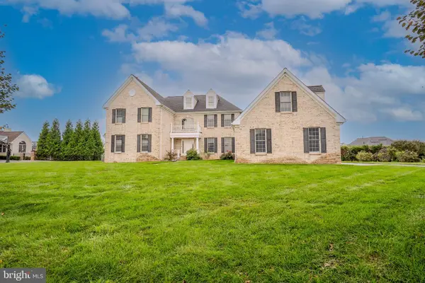 6 Byrne Ct, MONROE TOWNSHIP, NJ 08831