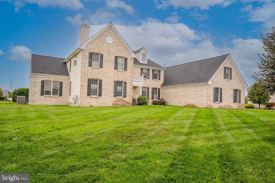 6 Byrne Ct, Monroe, NJ 08831 - #3