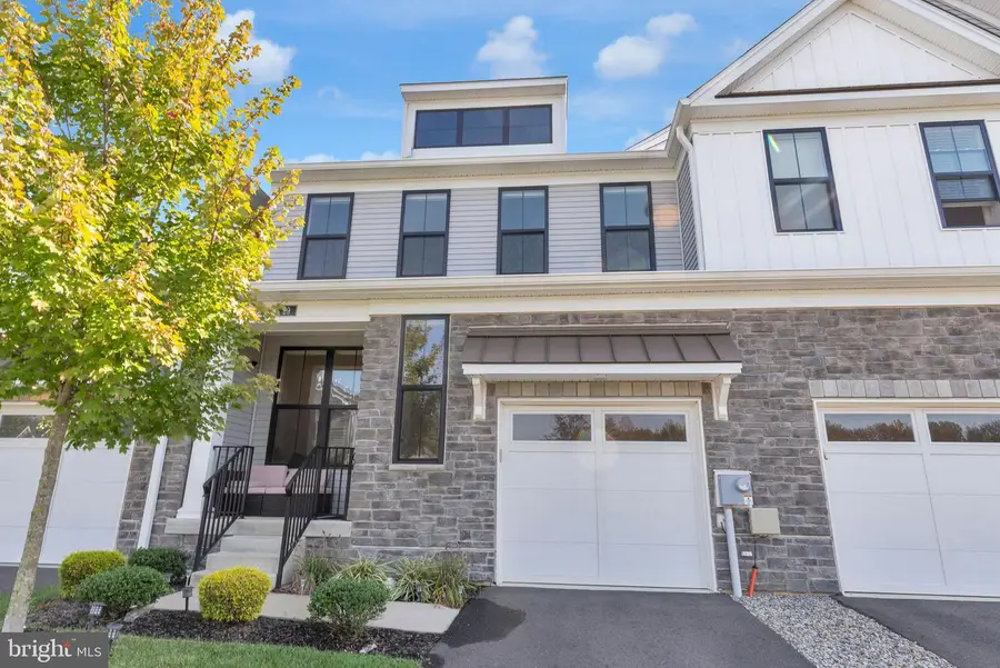 29 Beachwood Dr, Monroe, NJ 08831 - #2