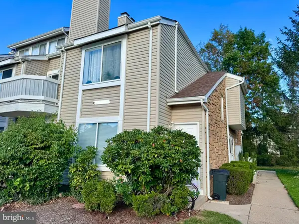 29 Farnham Sq, PARLIN, NJ 08859