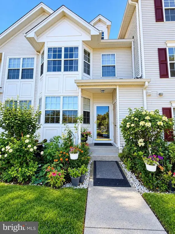 1505 Blossom Cir, DAYTON, NJ 08810