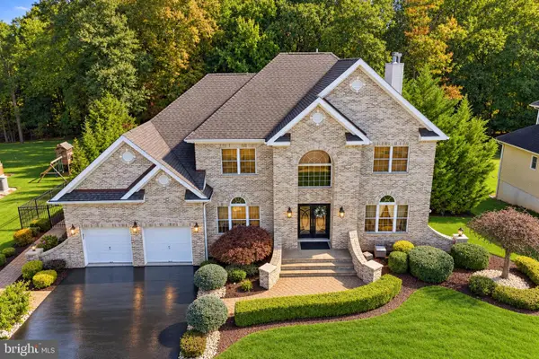 10 Treetops Dr, MONROE TOWNSHIP, NJ 08831