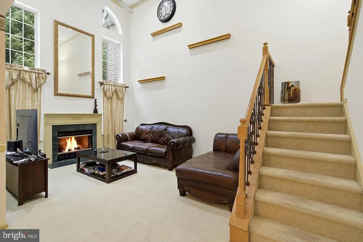 10 Burr Ct, Plainsboro, NJ 08536 - #1