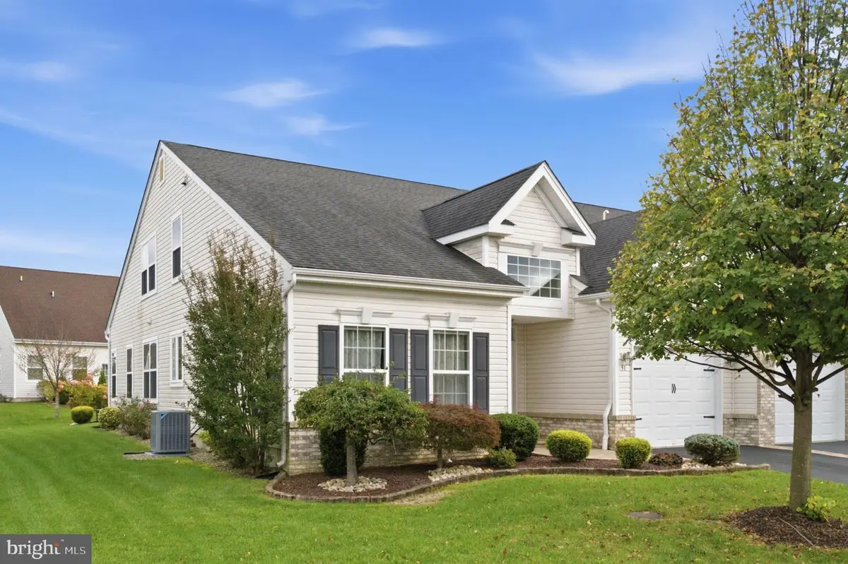 51 Gryphon Dr, Monroe, NJ 08831 - #1