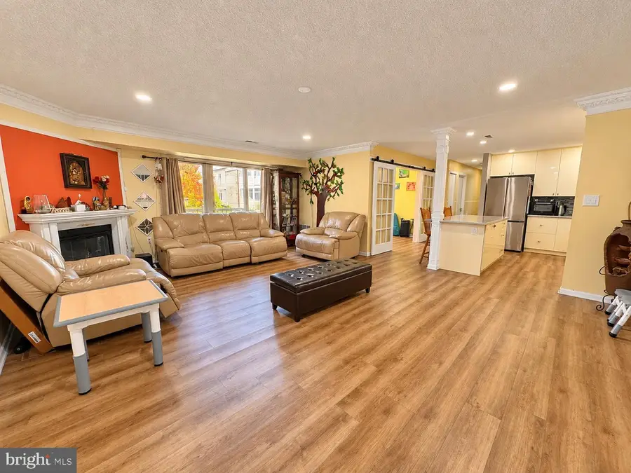 8607 Tamarron Dr, Plainsboro, NJ 08536 - #2