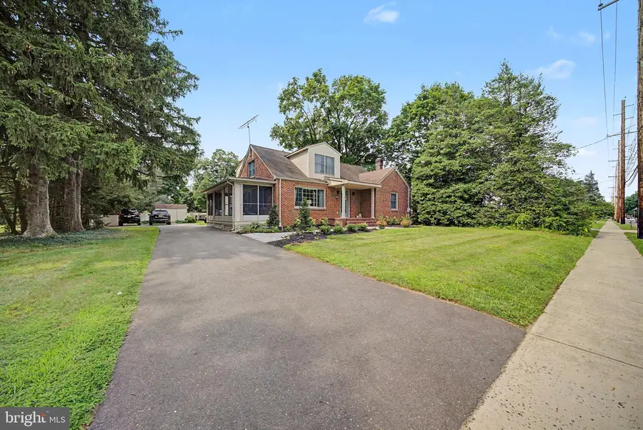 409 Ridge Rd, Dayton, NJ 08810 - #3