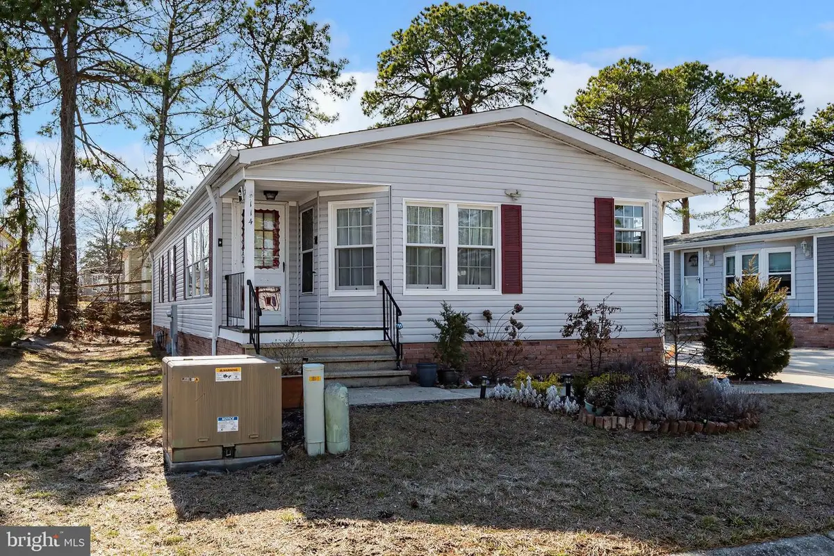 114 Briarwood Ct, Whiting, NJ 08759 - Image #1