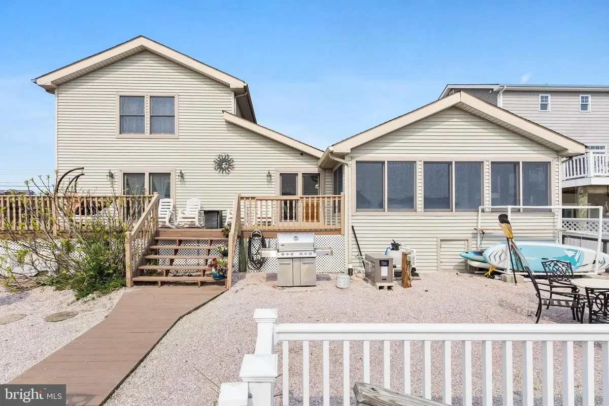 8 N Captains Dr, Tuckerton, NJ 08087 - Image #1