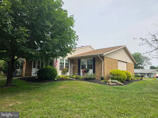 83b Cambridge Cir, MANCHESTER TOWNSHIP, NJ 08759