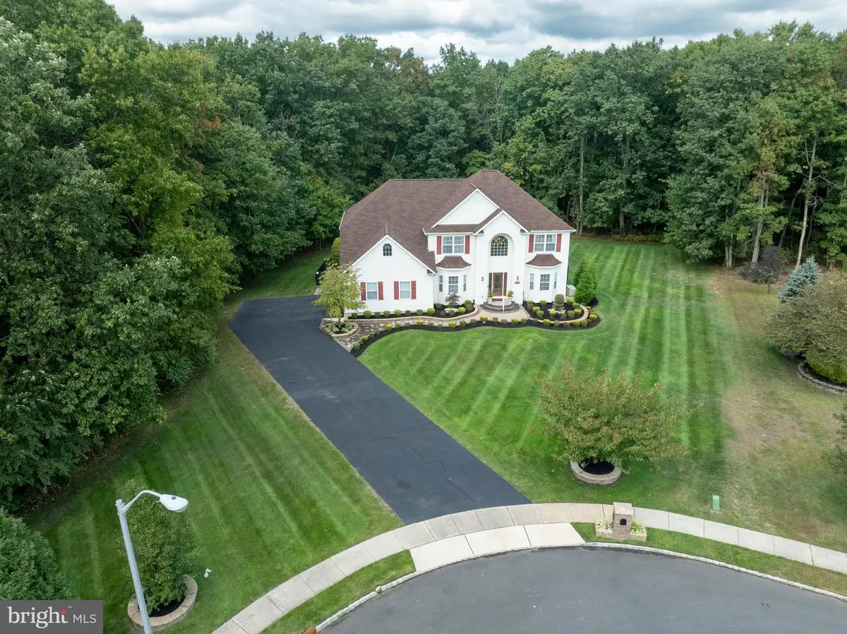 28 Kacie Lynn Ct, Jackson, NJ 08527 - Image #1