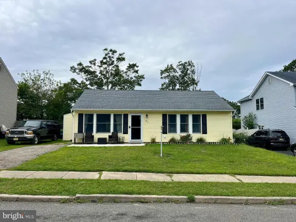 87 Village Dr, BARNEGAT, NJ 08005