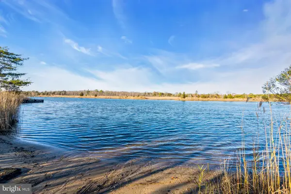 3 Dock Ave, WARETOWN, NJ 08758