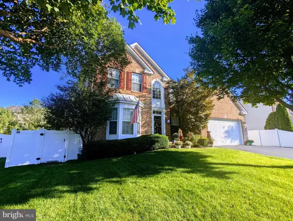 60 Lamp Post Dr, BARNEGAT, NJ 08005