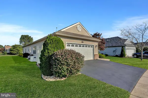 15 Lorenzo Rd, MANCHESTER TOWNSHIP, NJ 08759