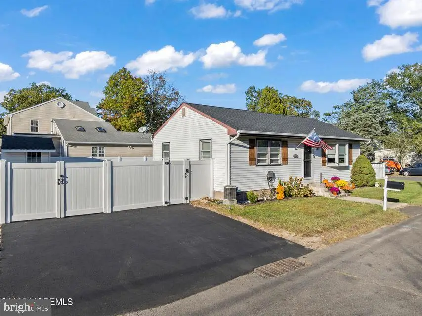240 Timberline Rd, Toms River, NJ 08753 - Image #3