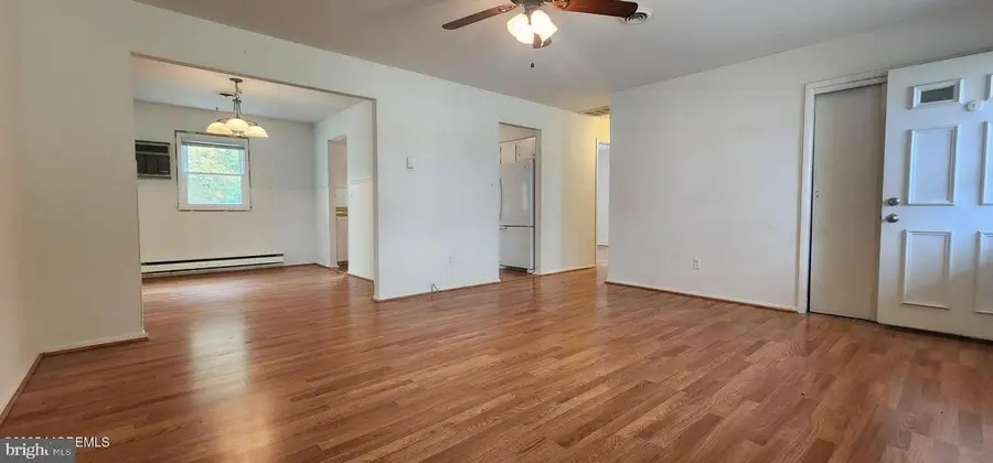 77 Brakenbury Dr, Toms River, NJ 08757 - Image #2