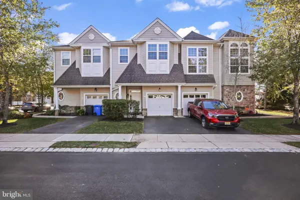 6 Ocean Breeze Ct, MANAHAWKIN, NJ 08050
