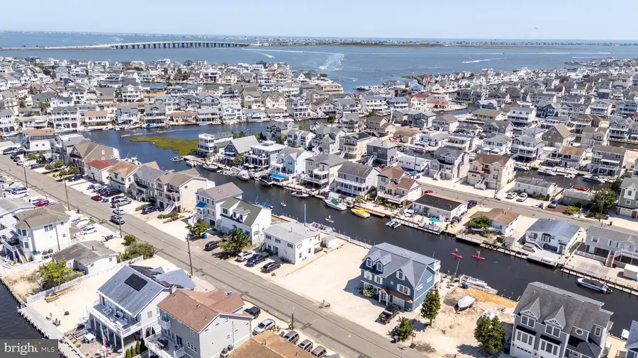 39 Weaver Dr, Manahawkin, NJ 08050 - Image #3